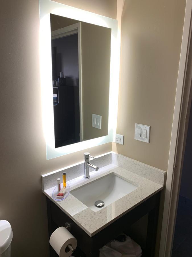 Super 8 By Wyndham Joliet Hotel Exterior foto