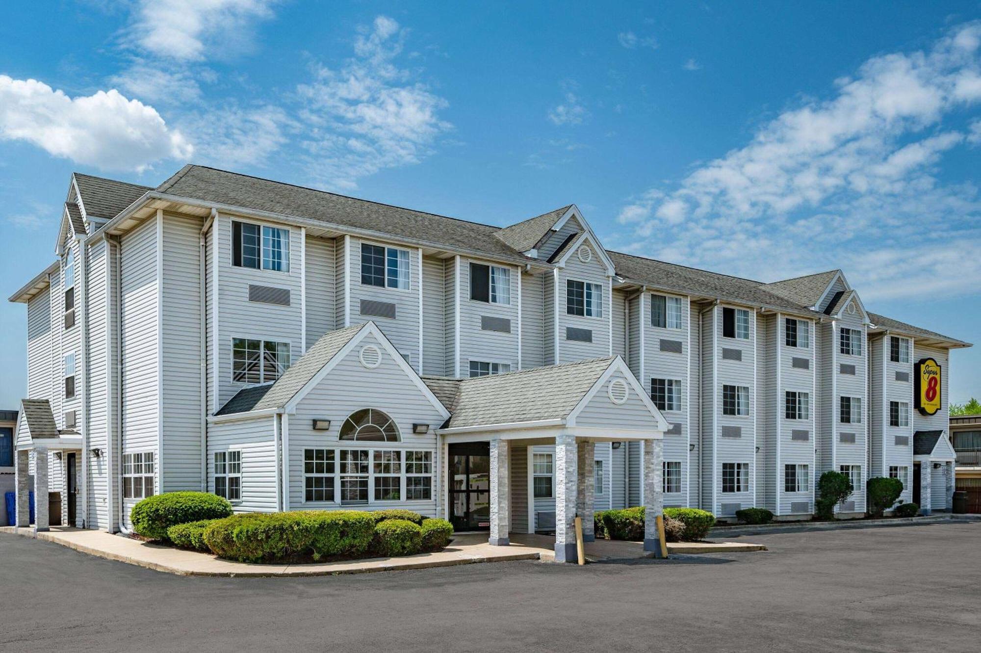 Super 8 By Wyndham Joliet Hotel Exterior foto